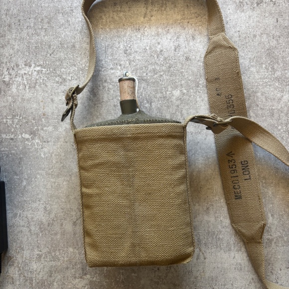 Ww2? Military issue canteen - Picture 7 of 10